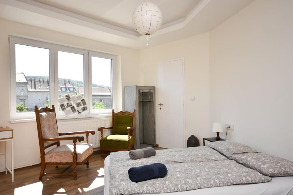 شقة Renovated Stylish Flat At The Castle&Metro بودابست المظهر الخارجي الصورة